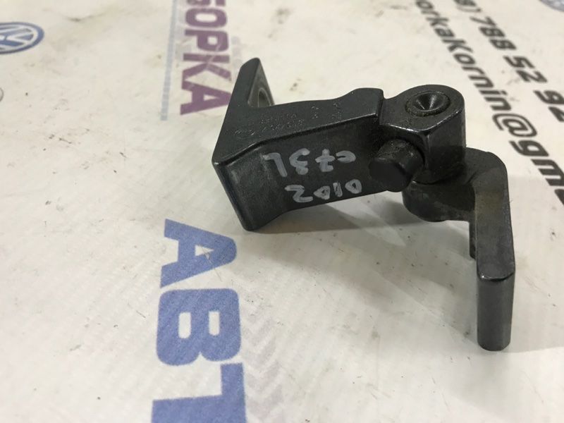 Петля двери 4G0831401A Audi A6