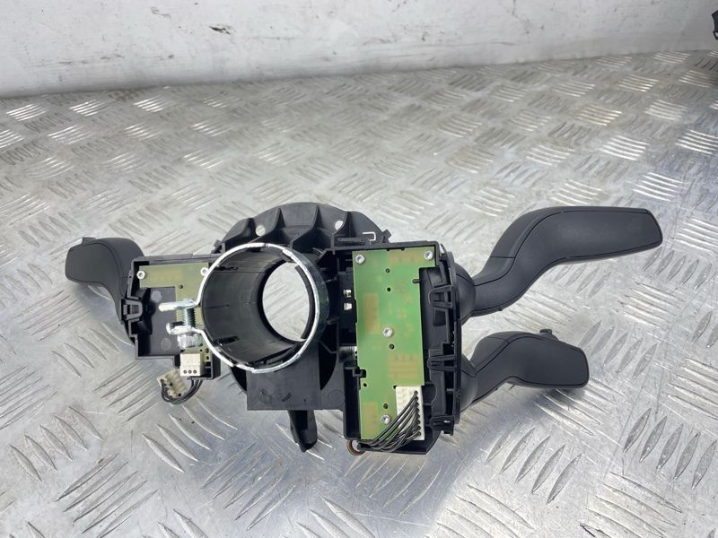 Блок підкермових перемикачів 4G8953502B Audi A7