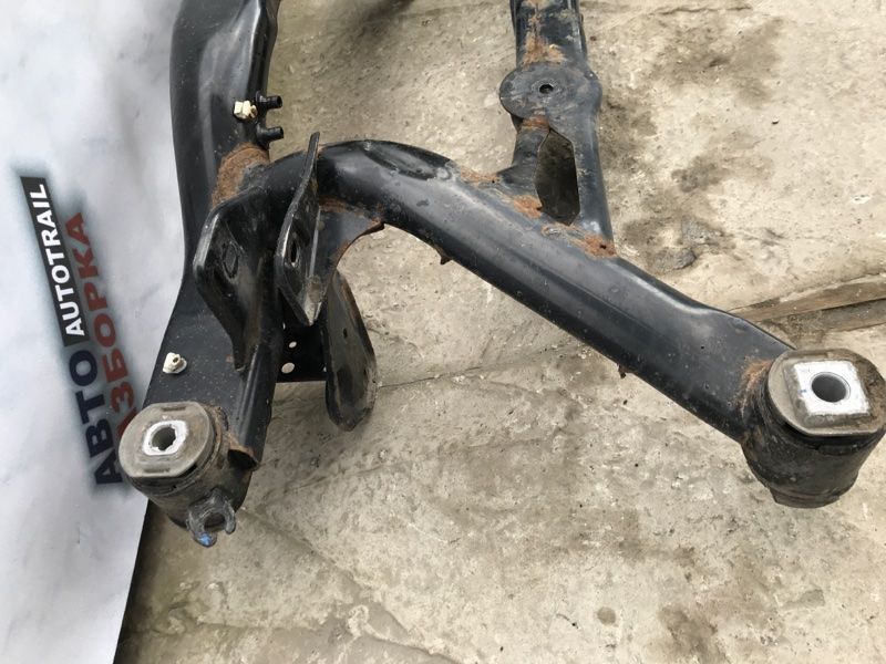 Підрамник задній 5N0505235L Volkswagen Tiguan