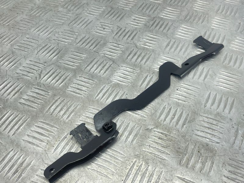 Кронштейн 7L0121079k Audi Q7