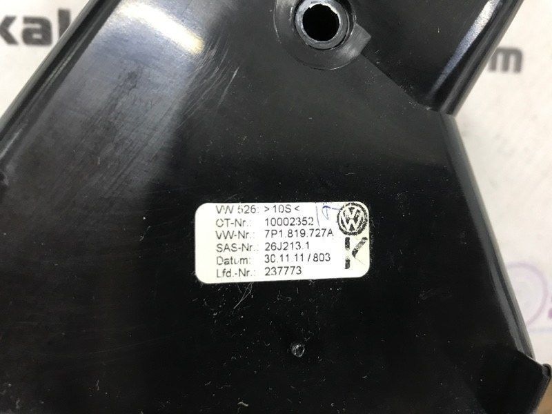 Накладка торпедо 7P1857226 Volkswagen Touareg