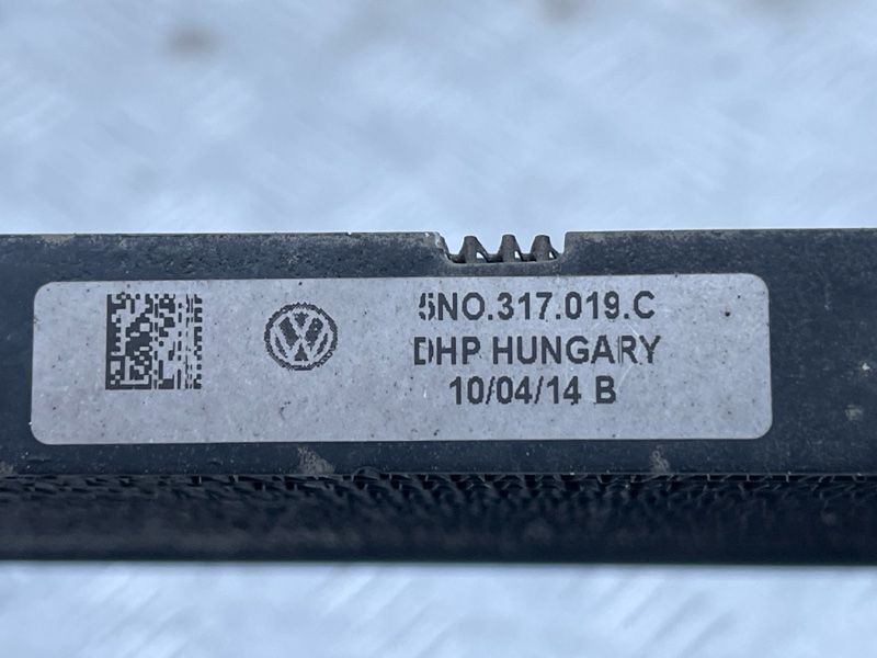 Радиатор АКПП 5N0317019C Volkswagen Tiguan