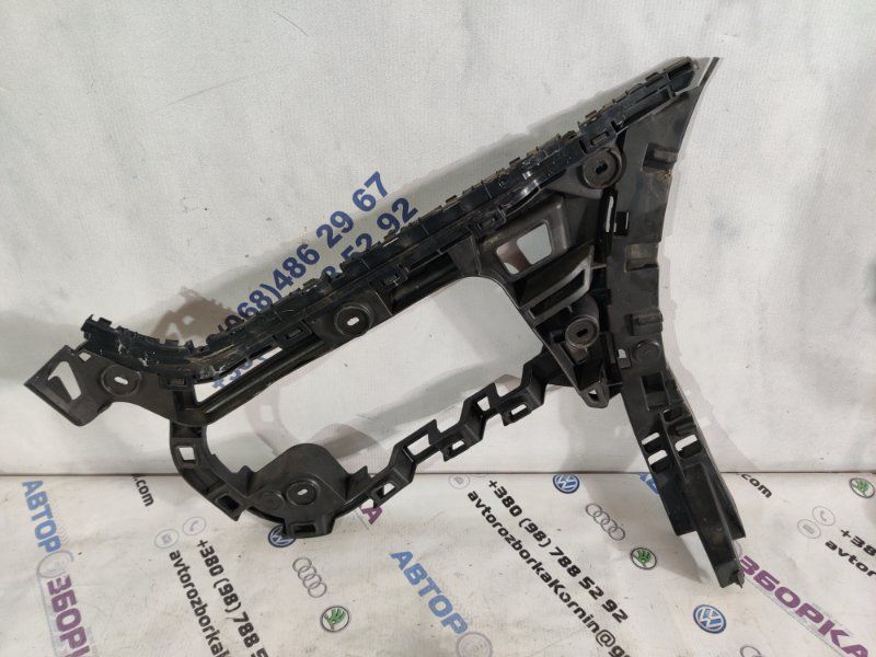 Направляюча заднього бампера ліва 3C8807393C Volkswagen CC Volkswagen CC