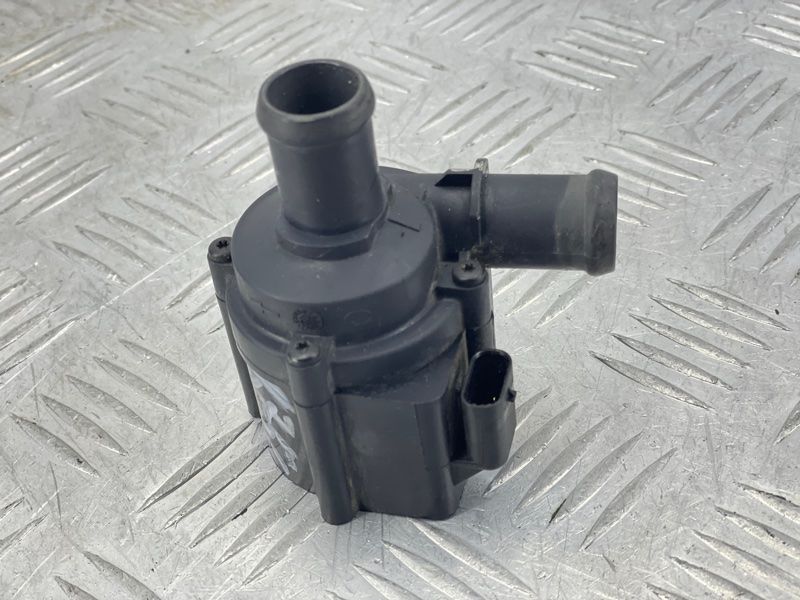 Додатковий насос охолоджуючої рідини 06H121601N Audi A6 Audi A7 Sportback, Audi Q5 PHEV, Audi S7 Sportback, Audi A4, Audi A4 Allroad, Audi A5, Audi A5 Sportback, Audi A6, Audi A6 Allroad, Audi A7, Audi A8, Audi Q5, Audi Q5 Sportback, Audi Q7, Audi R8, Audi S4, Audi S5, Audi S5 Sportback, Audi S6, Audi SQ5, Audi SQ5 Sportback