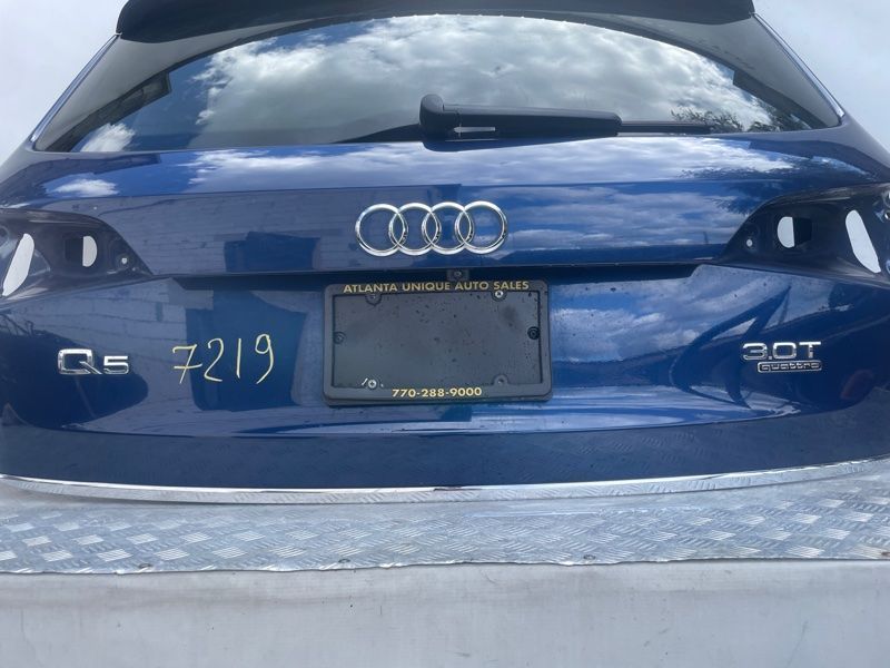 Крышка багажника 8R0827023C Audi Q5