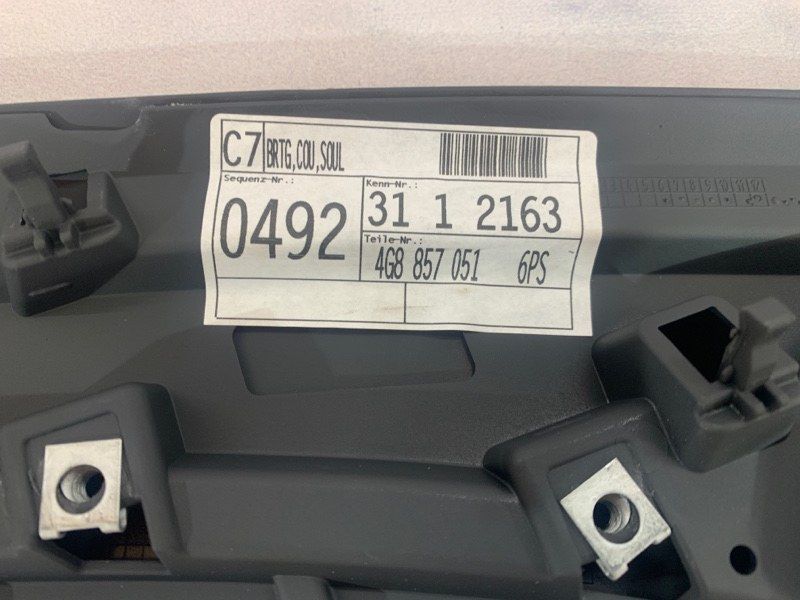 Накладка на торпеду, панель, воздуховод 4G8857051 Audi A7