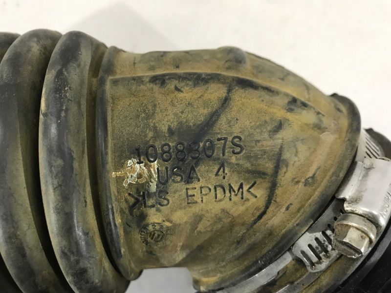 Повітропровід cv2a9f479aa Ford Escape