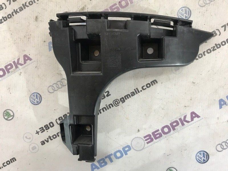 Кронштейн заднього бампера 30763440 Volvo XC60