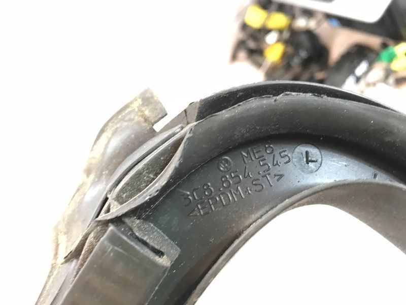 Уплотнитель двери 3C8854545 Volkswagen CC