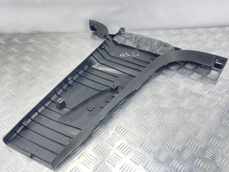 Облицовка стойки 8U0867239 Audi Q3