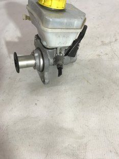 Бачок гидроусилителя 7P0611303A Volkswagen Touareg