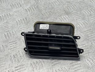 Дефлектор повітропроводу 4H1820902C Audi A8