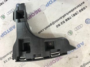 Кронштейн заднього бампера 31383481 Volvo XC60
