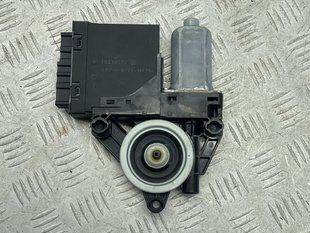 Блок управления двери 31674757 Volvo XC60