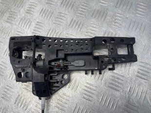 Кронштейн ручки 4M0837886A Audi Q7