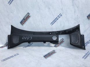 Водовідвідний щиток 31402670 Volvo XC60