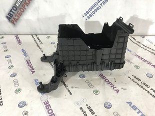 Поддон для аккумулятора 1K0915325B Volkswagen CC