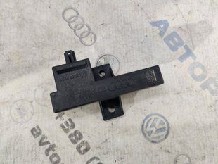 Антенна бесключевого доступа (KESSY) 8K0907247 Audi A7 Audi A4, Audi A4 Allroad, Audi A5, Audi A6, Audi A7, Audi A8, Audi Q5, Audi RS5, Audi RS7, Audi S4, Audi S5, Audi S6, Audi S7, Audi S8, Audi SQ5