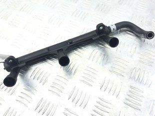 Топливная рампа левая 06E133681L Audi A6 Audi A6, Audi A7, Audi Q7