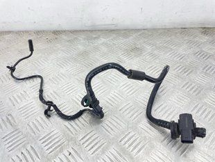 Трубка вакуумна зі зворотнім клапаном 5QN612041D Volkswagen Tiguan