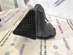 Повітрозабірник 7L0819049 Audi Q7