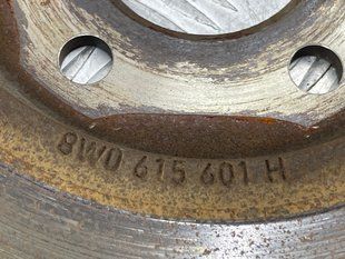 Гальмівний диск 8W0615601H Audi A4