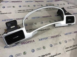 Накладка торпедо 7P1857221 Volkswagen Touareg