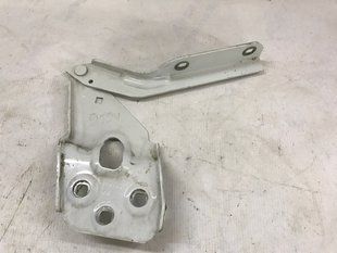 Петля капота 7P6823301 Volkswagen Touareg
