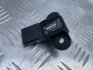 Датчик абсолютного давления (MAP) 036906051G Audi Q5 Audi A4, Audi A5, Audi A6, Audi A7, Audi A8, Audi Q5, Audi Q7, Audi RS5, Audi S4, Audi S5, Audi SQ5, Volkswagen Beetle, Volkswagen Golf, Volkswagen Jetta, Volkswagen Passat, Volkswagen Rabbit, Volkswagen Touareg