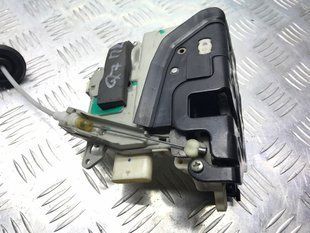 Замок передніх дверей 8J1837016D Audi Q7