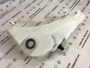 Бачок омывателя стекла 4G8955451D Audi A7