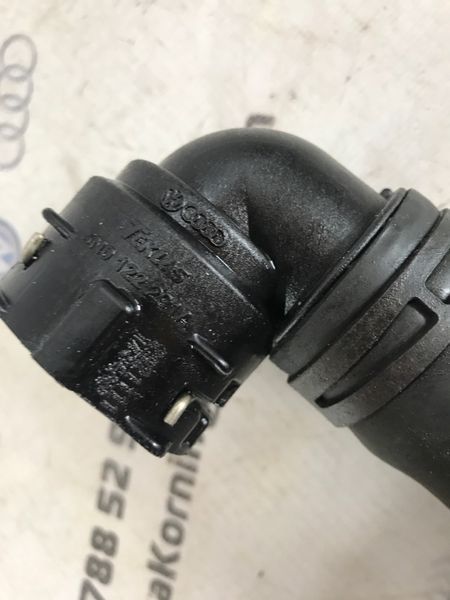Патрубок системы охлаждения 5N0122291A Volkswagen Tiguan