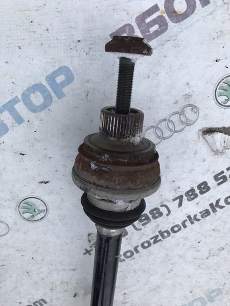 Полуось 8R0501203C Audi A7