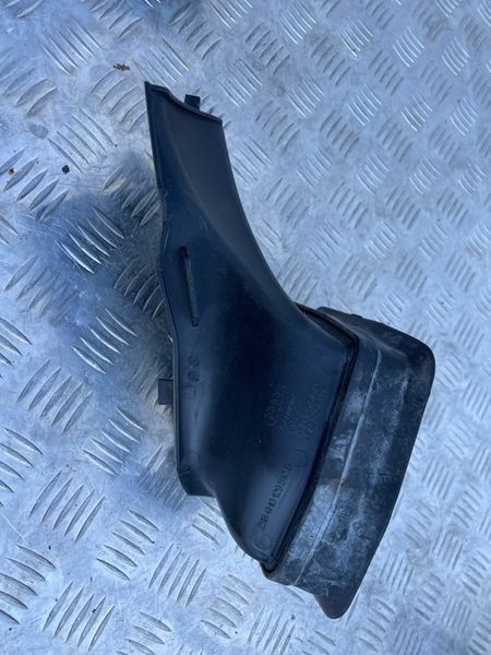 Повітропровід 4H0129618D Audi S8