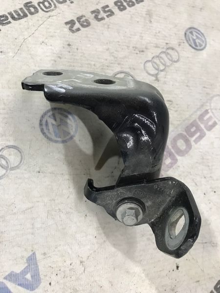 Петля дверей Ford Edge