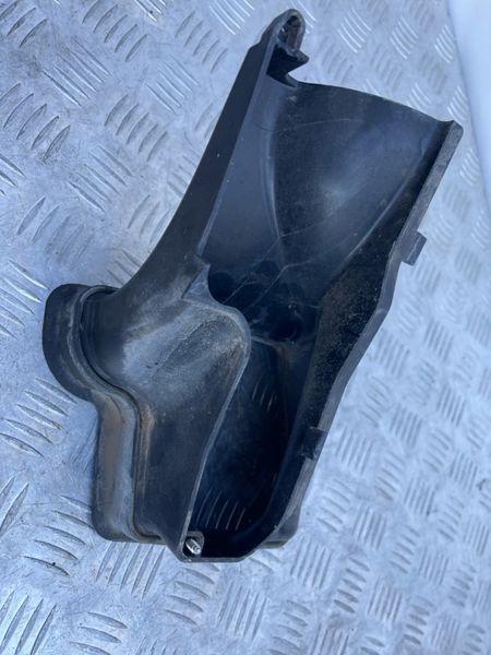 Повітропровід 4H0129618D Audi S8