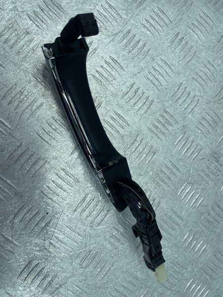Ручка дверей (keyless) зовнішня 4H0837206C Audi A8