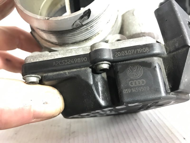Дроссельная заслонка 059145950D Volkswagen Touareg