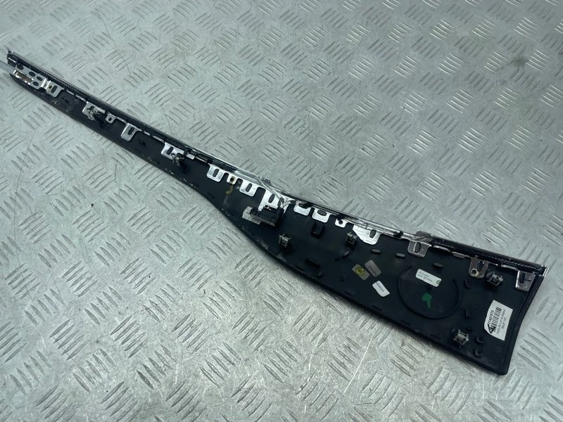 Декоративна накладка дверей зовнішня 31407870 Volvo XC90