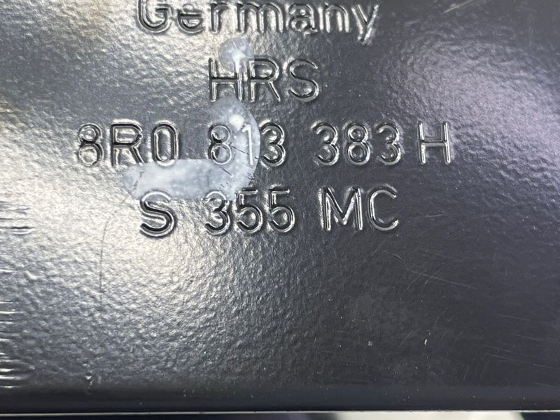 Кронштейн 8R0813383H Audi Q5