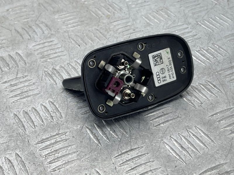 Aнтена плавник 4H0035503E Audi A8