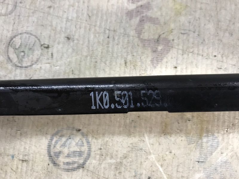 Рычаг задней подвески поперечный нижний 1K0501529F Audi Q3