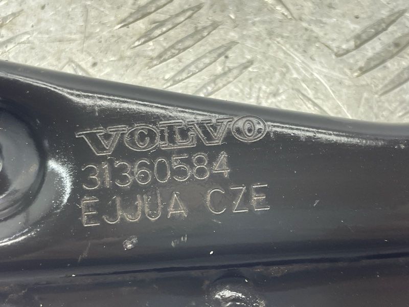 Важіль задньої підвіски поперечний верхній 31360584 Volvo XC90