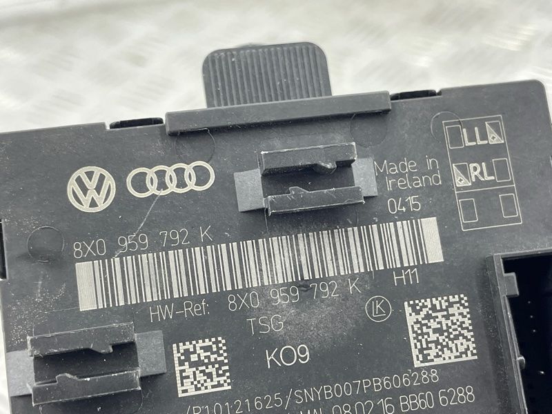 Блок керування дверей 8X0959792K Audi Q3