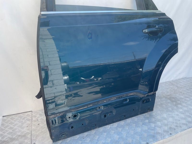 Дверь 4M0833051E Audi Q7