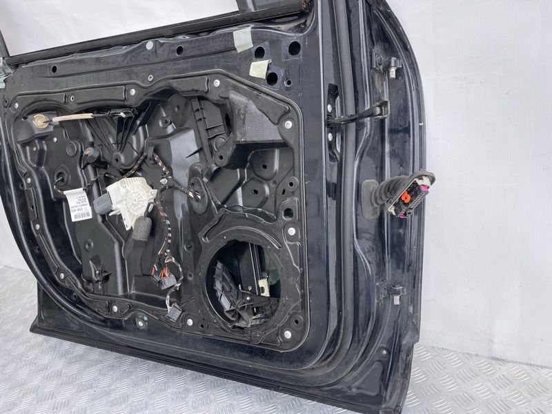 Дверь 7P0831055 Volkswagen Touareg