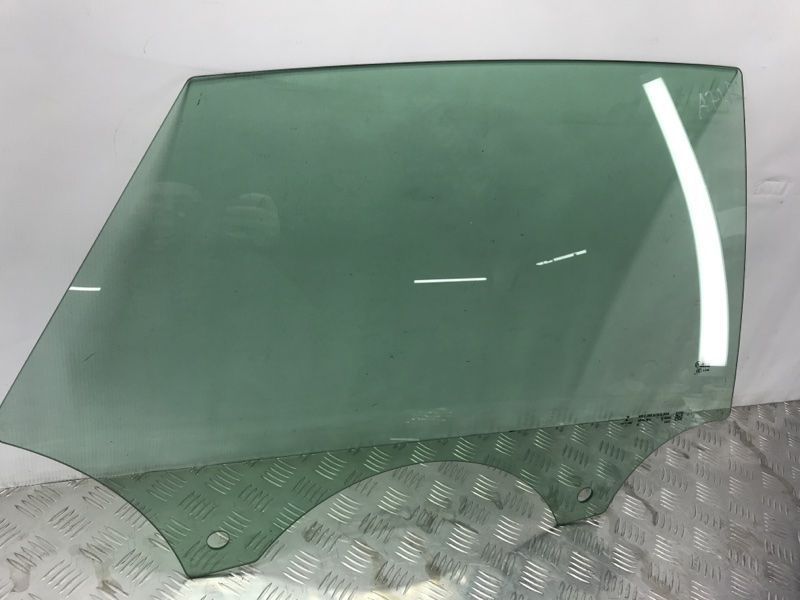 Скло дверей 4G8845206A Audi A7