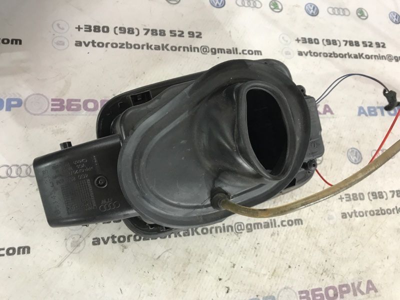 Корпус лючка кришки паливного бака в зборі 4G0809906C Audi A6