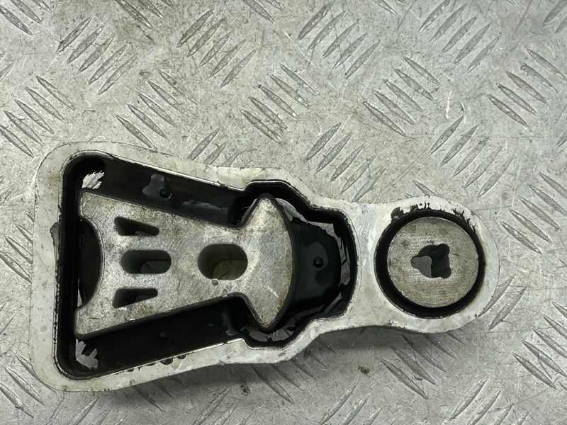 Опора / подушка двигуна DP536P082CB Ford Edge