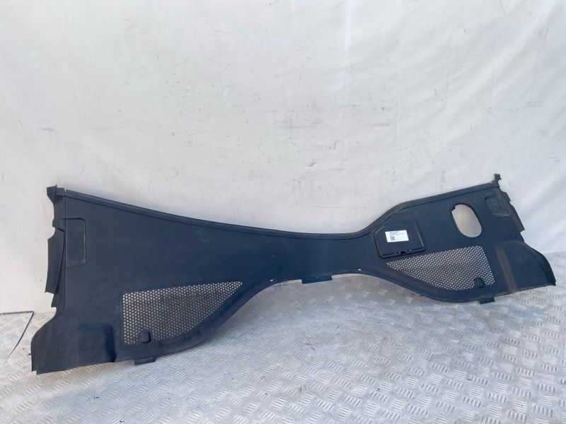 Кожух водовідвідного короба 4G8819447H9B9 Audi A7